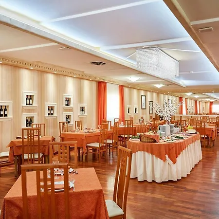 Szálloda Plaza 3*
