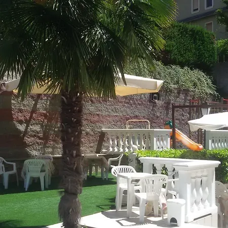 מלון Plaza