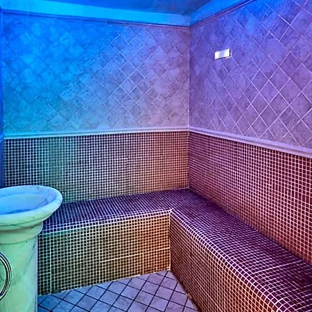 Plaza Hotel 3*