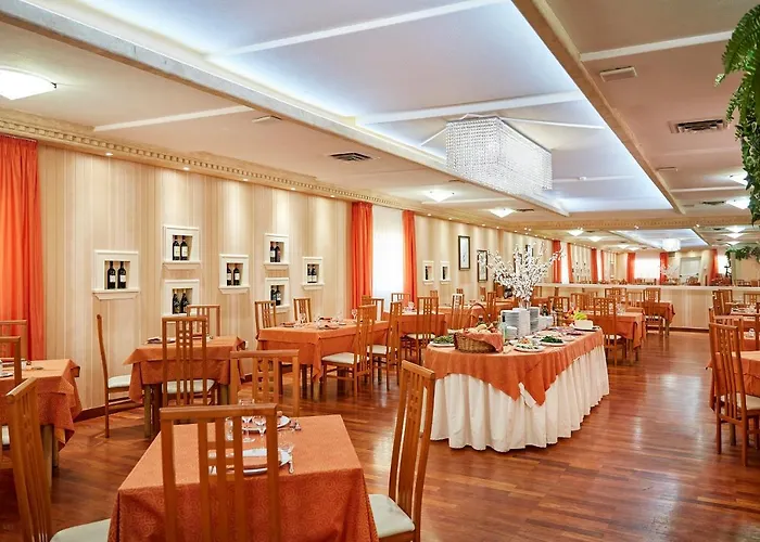 Hotell Plaza 3*